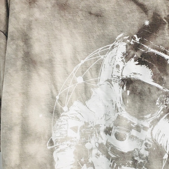 ‼️EVERYTHING MUST GO ‼️NASA Gray Tie Dye Astronaut Space Cotton Tee - Picture 3 of 7